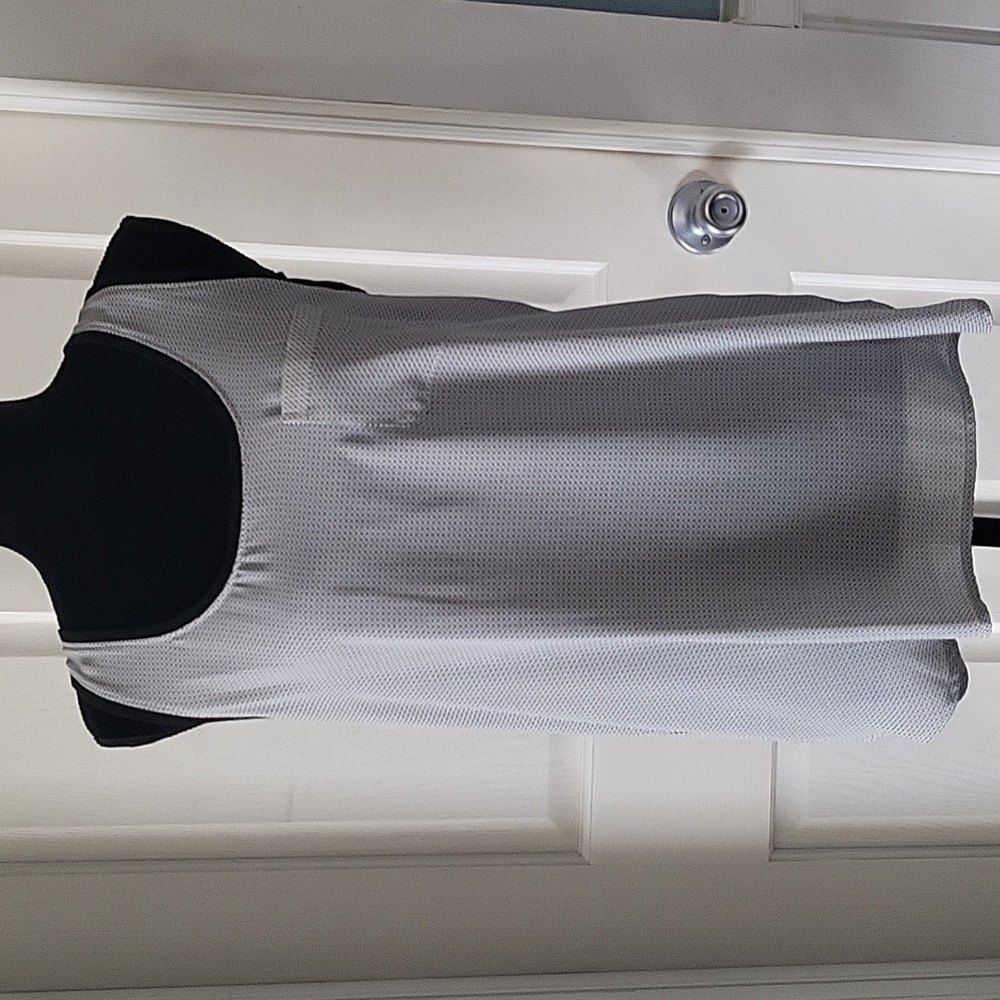 Sleeveless blouse